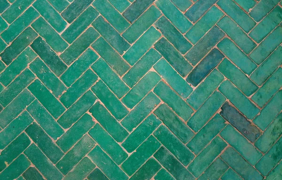 Herringbone tile pattern